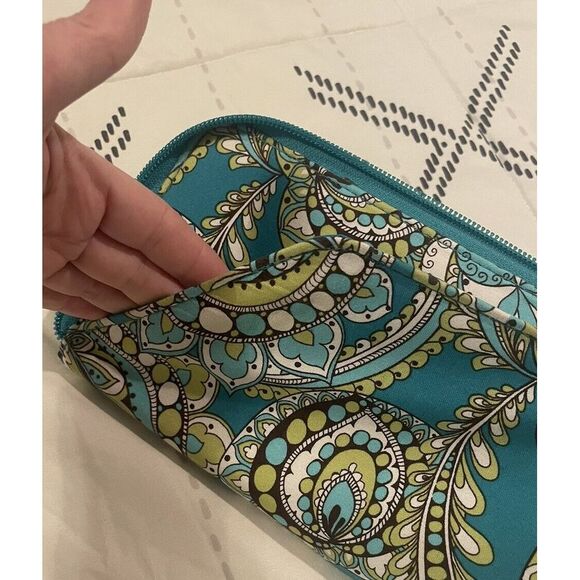 Retired Vera Bradley Peacock Pattern‎ Travel Passport Organizer Clutch Wallet - Picture 3 of 10